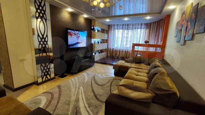 3-к. квартира, 100 м², 1/10 эт.