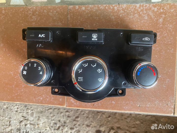 Блок управления кондиционера kia cerato 2