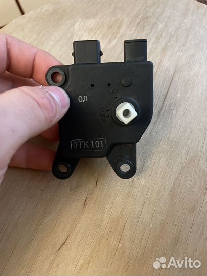 Моторчик заслонки печки priora