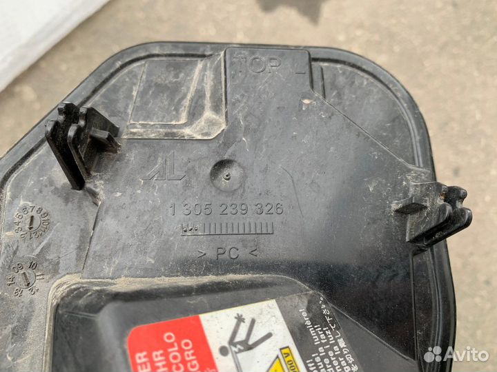 Крышка фары левая Volvo C30 1