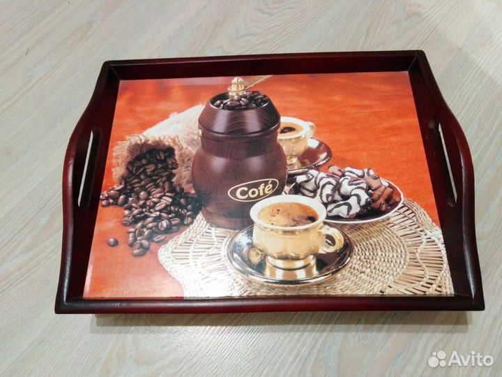 Поднос на подушке