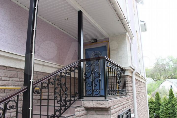 Коттедж 415 м² на участке 5,6 сот.