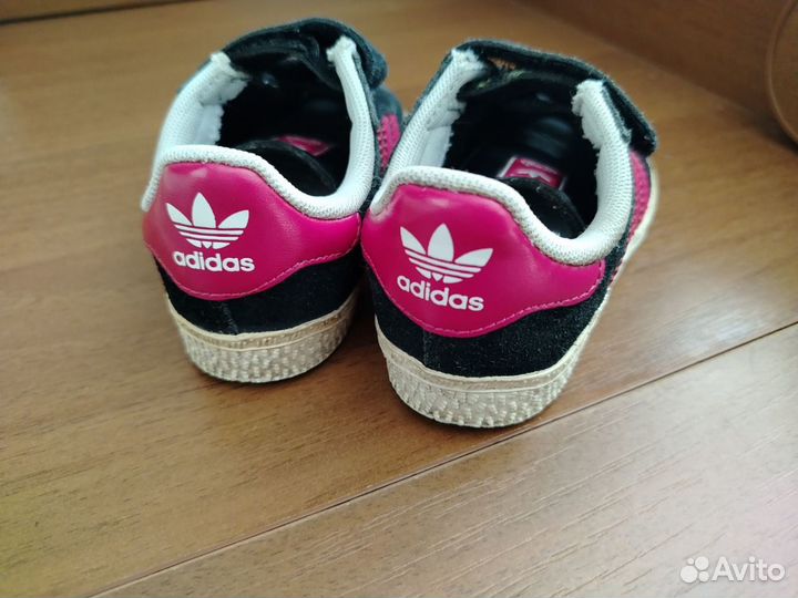 Кроссовки кеды Adidas для девочки 22