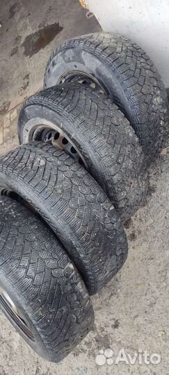 Gislaved Nord Frost 200 SUV 215/65 R16 102