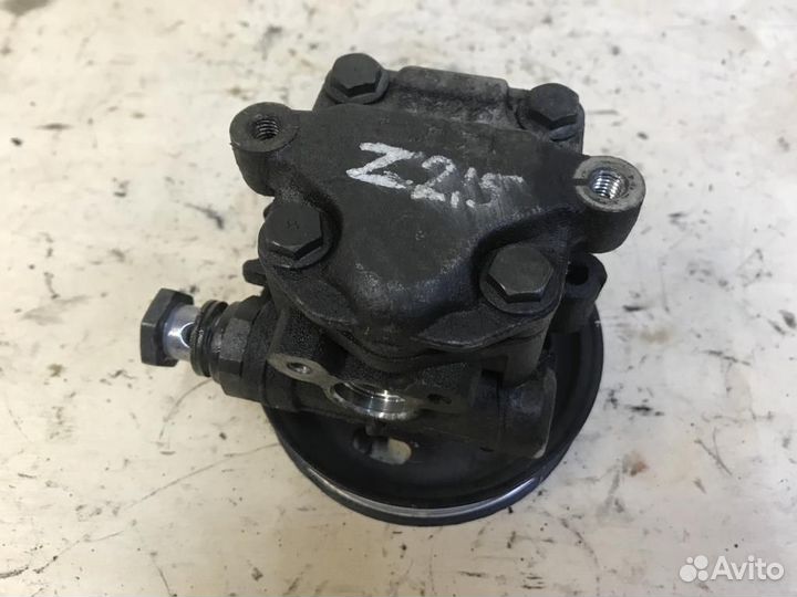 Насос гур volkswagen Caddy 3 2.0 SDI