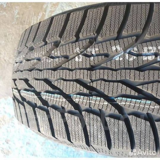 Kumho WinterCraft SUV Ice WS51 235/60 R18 107T