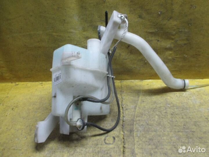 Бачок омывателя Nissan Note E11