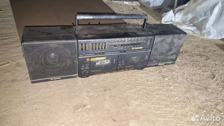 Кассетный магнитофон