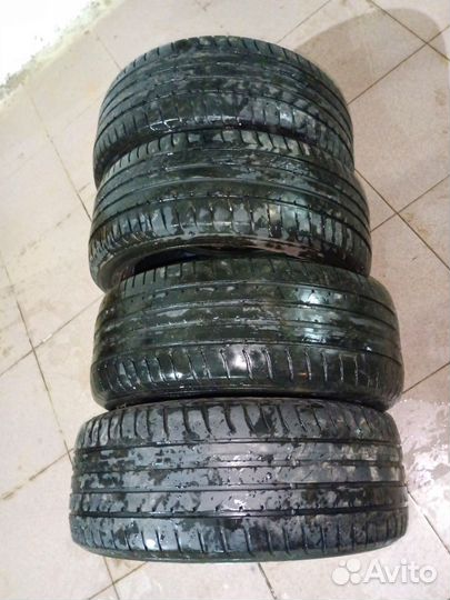 Goodyear EfficientGrip 215/50 R17