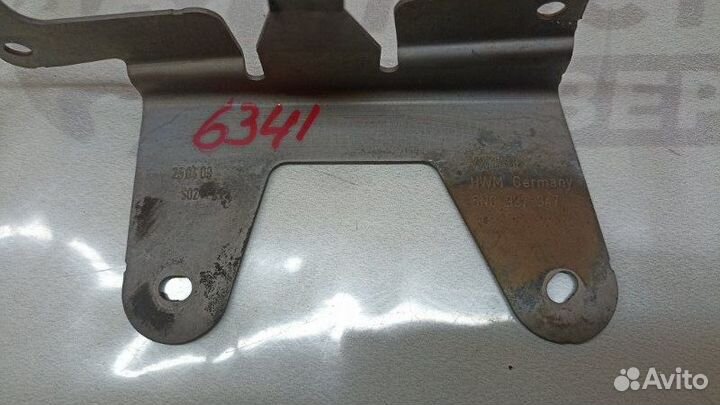 Кронштейн Volkswagen Tiguan 5N1 cawa 2010