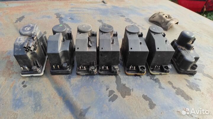 Компрессор центрального замка Mercedes w201 w124