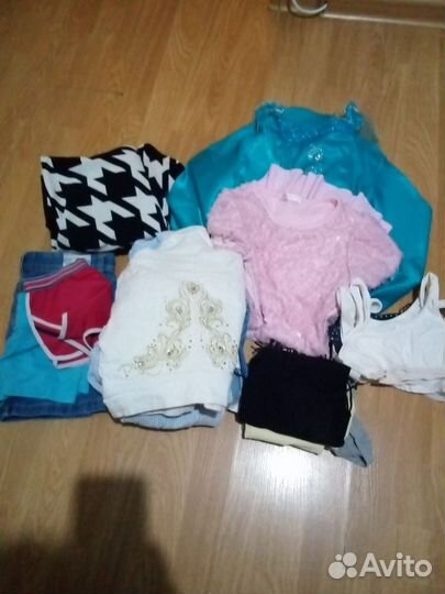 Отдам бесплатно вещи на девочку