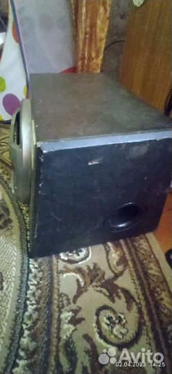 Активный сабвуфер