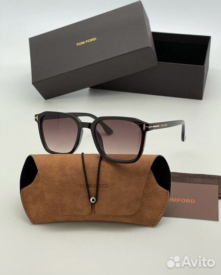 Солнцезащитные очки Tom Ford