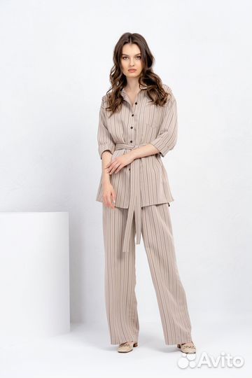 Брючный костюм женский новый 44,48,50