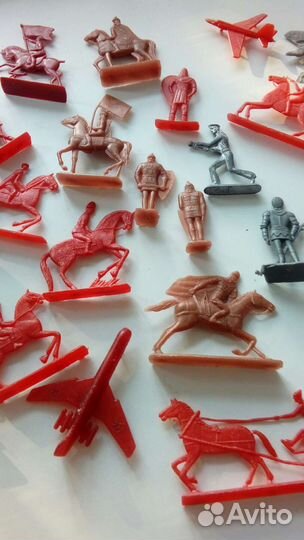 Солдатики и техника. Игрушки