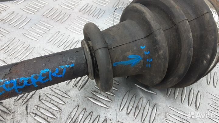Полуось передняя правая (приводной вал, шрус) BMW