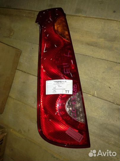 Стоп левый Ниссан Ноут E11 220-63780 А6 н