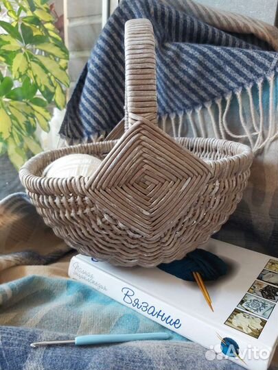 Корзина плетеная с ручкой