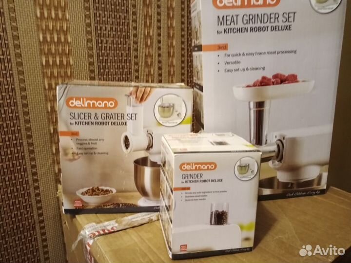 Кухонный робот-комбайн