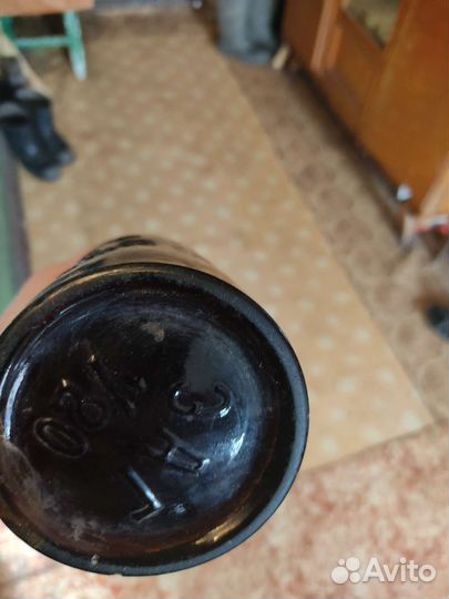 Старинная бутылка из под пива