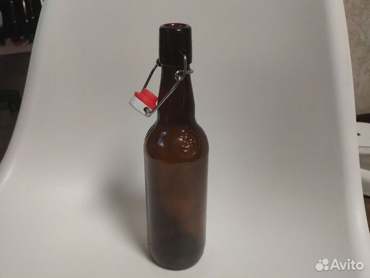 Бутылки с бугельной пробкой