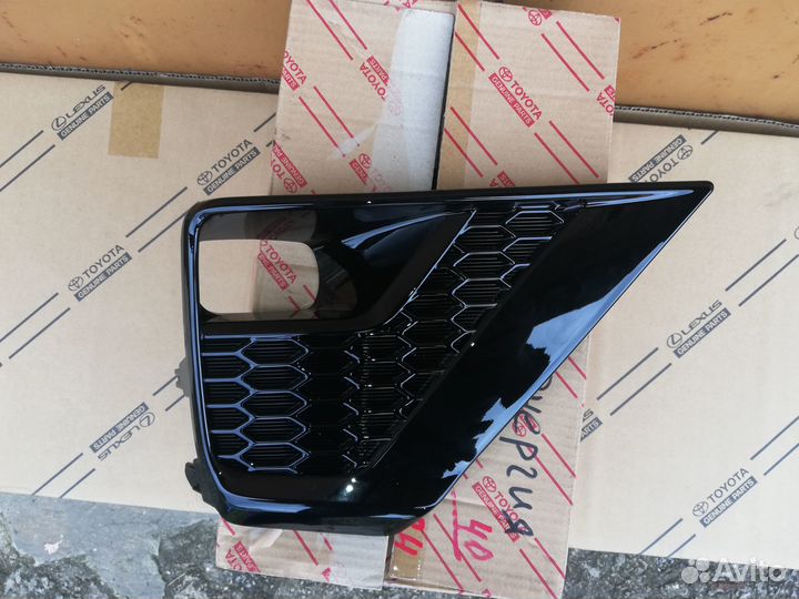 Накладка птф/форсунки/шторки Toyota LC150