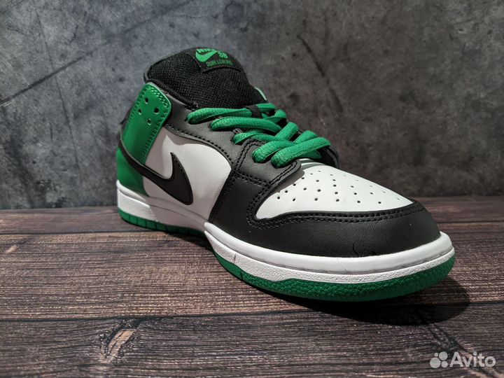 Кроссовки nike sb dunk low pro