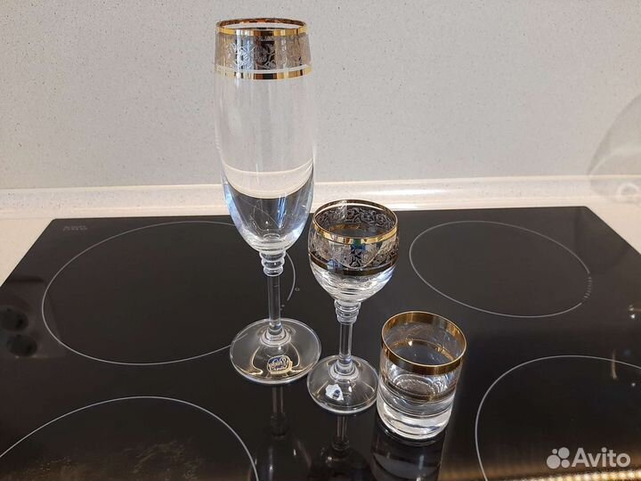 Бокал и рюмка