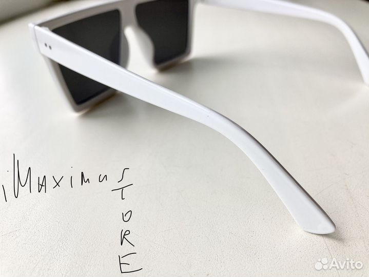 Белые солнцезащитные очки модные квадратные