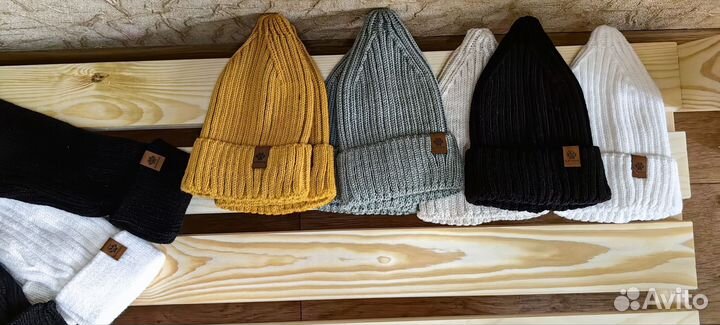 Вязанный костюм детский