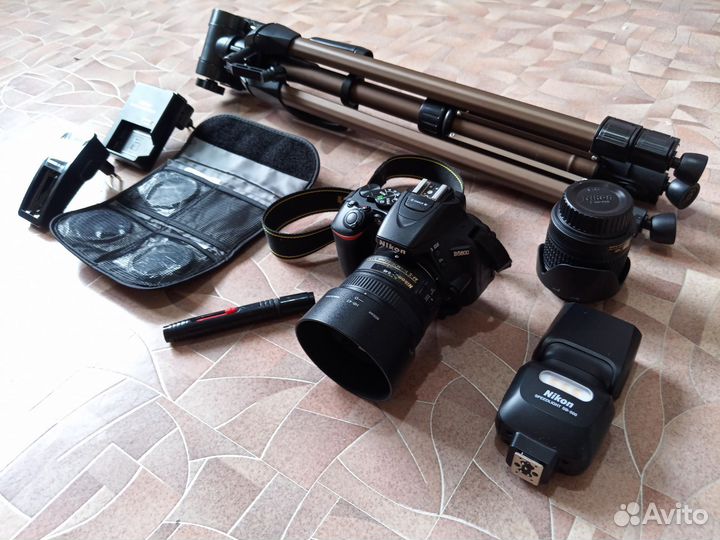 Nikon d 5600, объективы, штатив, выспышка и т.п