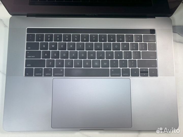 MacBook Pro 15 2017 i7 16/512 Radeon Pro 555 2gb