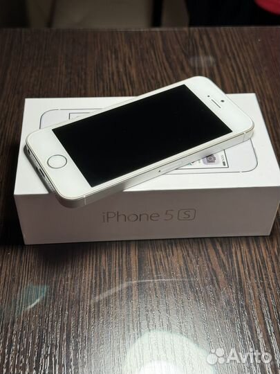 iPhone 5S, 16 ГБ