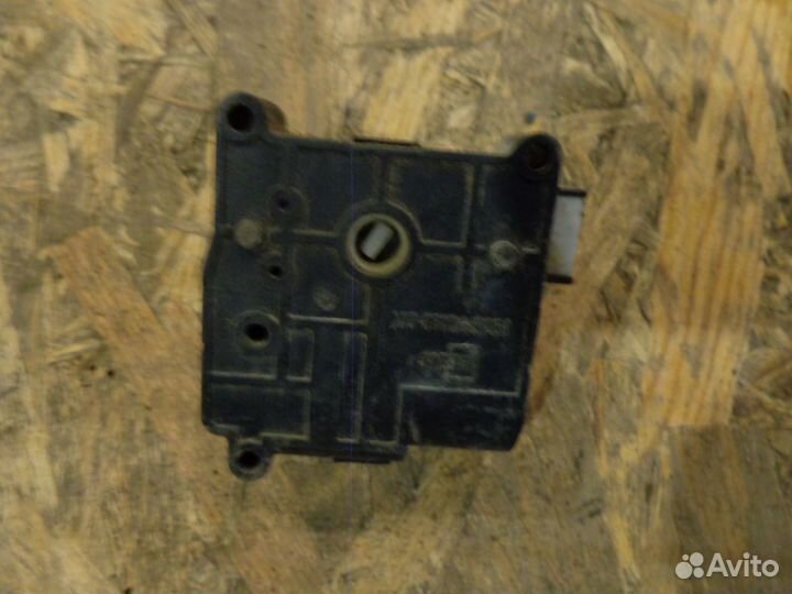 Voltz Моторчик заслонок печки салона б/у