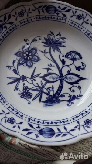 Предметы от сервизов синий лук рига