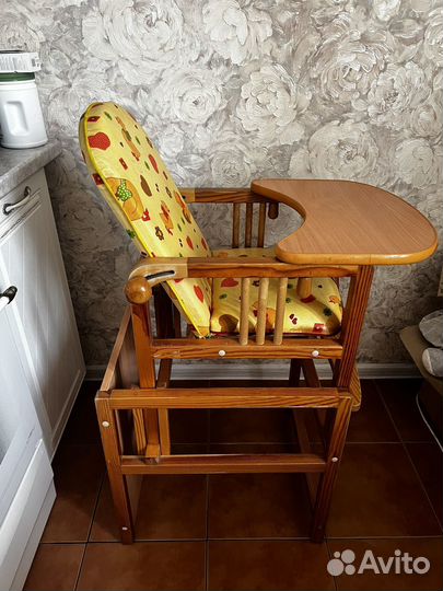 Стульчик для кормления