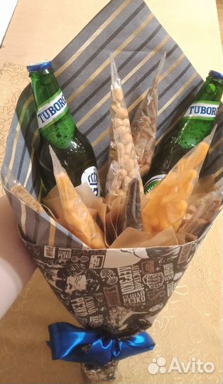 Букет из пива и снеков сувенир подарок поделка