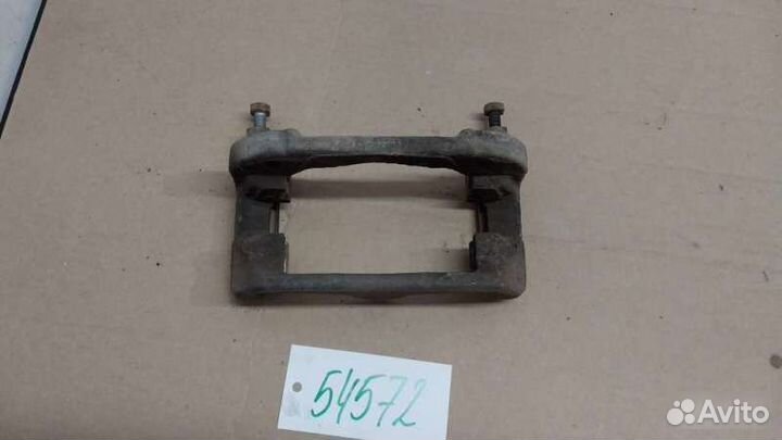 Скоба суппорта передняя правая Bmw 1 E81 2004-2007