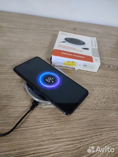 Беспроводное зарядное устройство InterStep новое