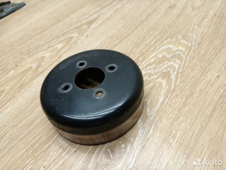 Шкив помпы Mercedes Ml W163