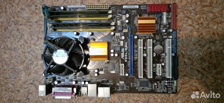 Материнская плата с процессором и памятью