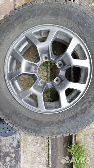 Колёса suzuki R 15 комплект