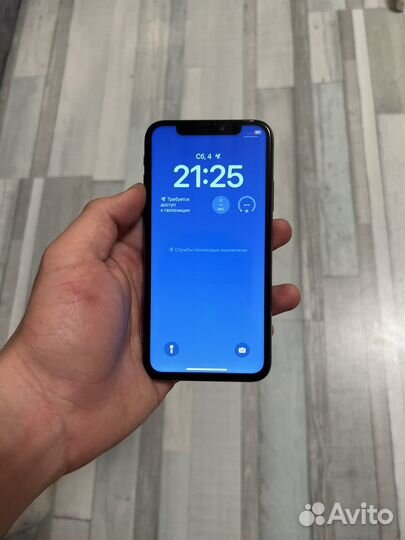 iPhone Xs, 64 ГБ