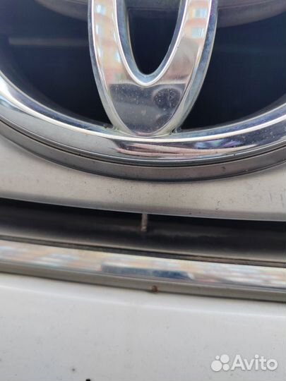 Решетка радиатора toyota rav4