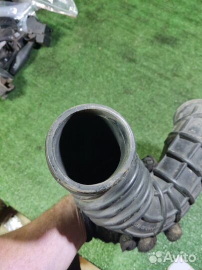 Патрубок воздушного фильтра Ford Focus 1