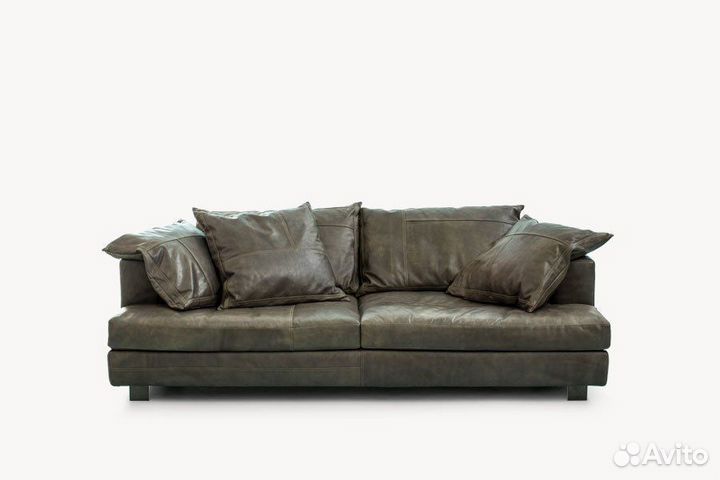 Кожаный диван