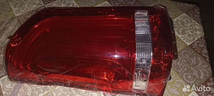 Фонари задние Mercedes W447