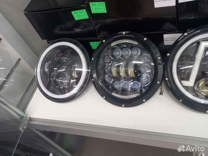 Фары Нива 4 линзы с ходовым огнём.Новые