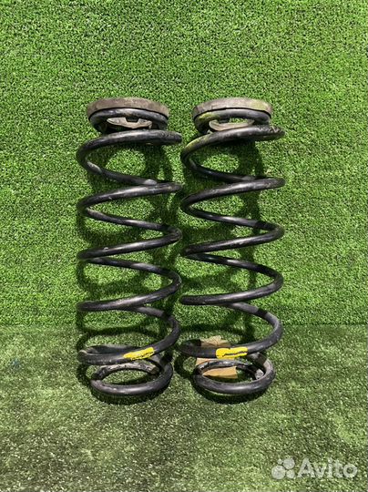 Пружины задние toyota platz,vitz,funcargo,IST